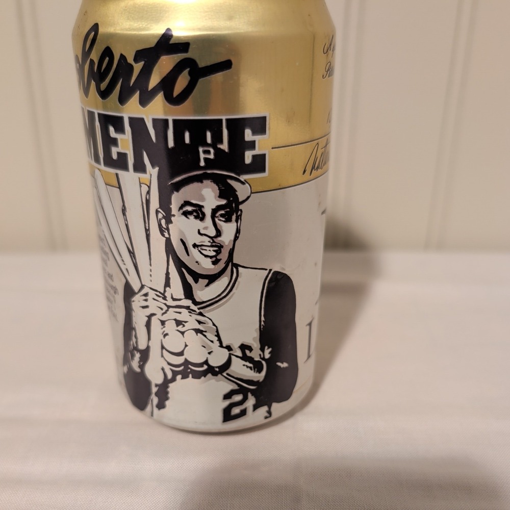 Roberto Clemente Pittsburgh Pirates 1993 IC LIGHT Beer Can Collectors Series 3/4